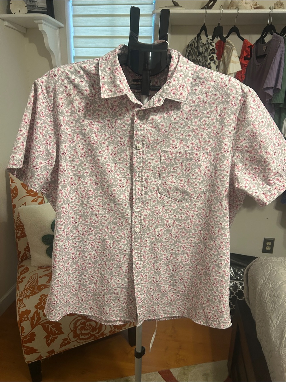 Apt. 9 Pink and White Floral Short-Sleeve Button-Down Shirt